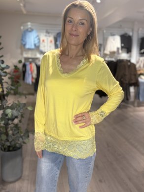 Hanna - Långärmad topp med spets - Gul - One Size