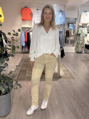 Petra - Snygga jeans i skön stretch - Beige