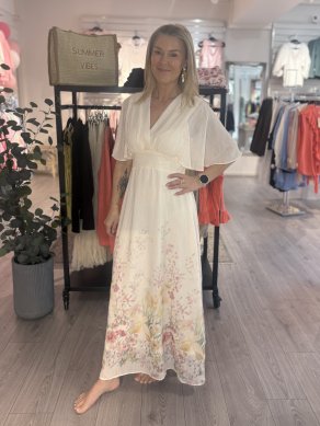 Gisela - Lång klänning med blommigt mönster 