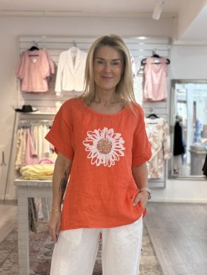 Krisse - Linnetopp med blomma - Korall