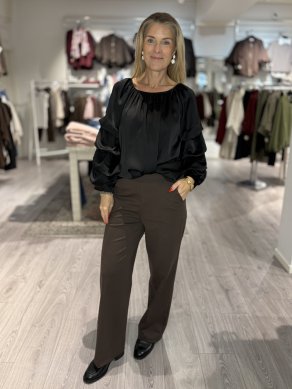 Raya - Glansig blus med volymärm - Svart - One size