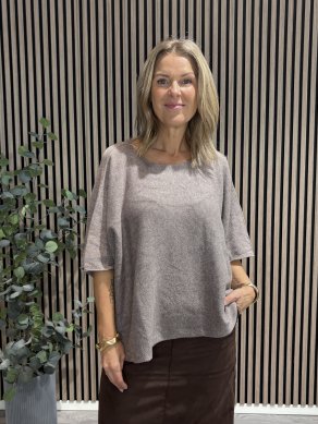 Nessa - Ponchotröja med vid ärm - Taupe - One Size