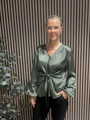 Dove - Satinblus med knyt- Grön