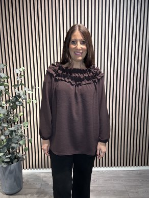 Anja - Blus off shoulder - Brun