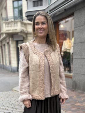 Kersti - Väst i fuskmocka - Beige - One Size