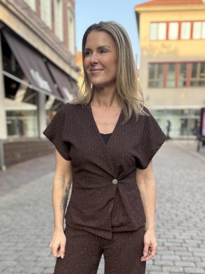 Gevela - V-ringad topp med silvertråd - Brun