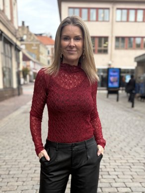 Saga - Spetstopp - Vinröd - One Size