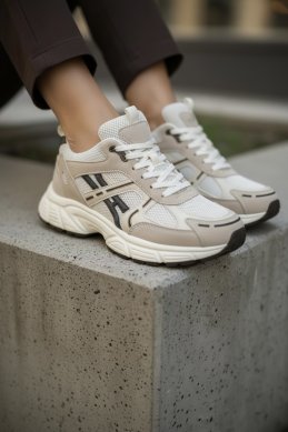 Sporty sneakers - Beige