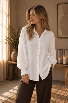Lina - Blus med smock i ärmslut - Vit - One Size