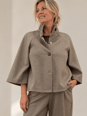 Zoom bild av Aka - Poncho med knappar - Beige - Brun