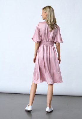 Zoom bild av Gisela - Kort klänning i satin-look - Rosa
