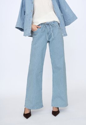 Zoom bild av Randiga jeans med bälte - Blå / Vit