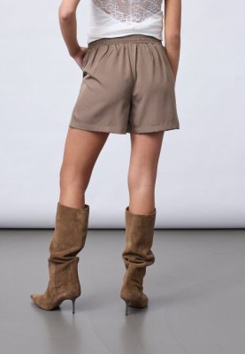 Zoom bild av Viksa - Shorts med resår bak - Taupe