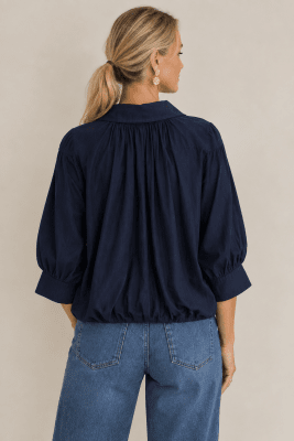 Zoom bild av Jenny - Blus med resår - Marinblå