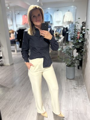 Zoom bild av Annika - Stretchbyxa med resår - Creme