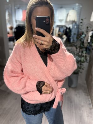 Zoom bild av Hanna - Långärmad topp med spets - Svart - One Size