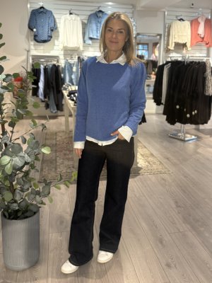 Zoom bild av Elvie - Stickad tröja med liten puffärm - Blå - One Size