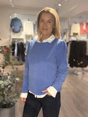 Zoom bild av Elvie - Stickad tröja med liten puffärm - Blå - One Size