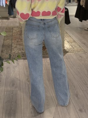 Zoom bild av Vickan - Jeans med vida ben - Ljus denim