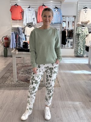 Zoom bild av Susan - Magisk stretchbyxa med blommönster