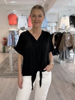 Zoom bild av Nova - Topp med knyt - Svart - OneSize