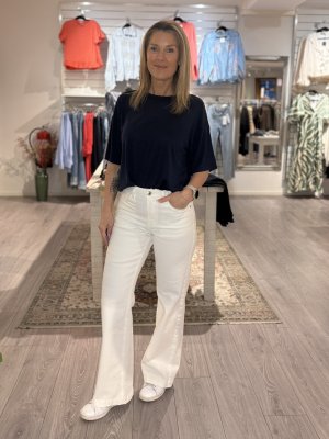 Zoom bild av Prea - Cropped T-shirt - Marinblå