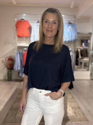 Zoom bild av Prea - Cropped T-shirt - Marinblå