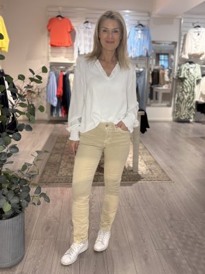 Zoom bild av Petra - Snygga jeans i skön stretch - Beige