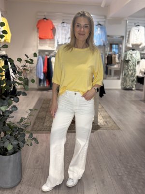 Zoom bild av Conny - Tröja med kort ärm - Gul