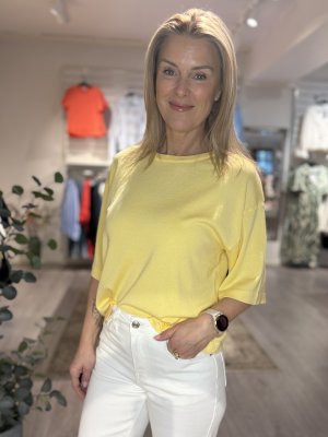 Zoom bild av Conny - Tröja med kort ärm - Gul