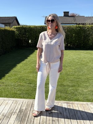 Zoom bild av Lava - Blus med knyt och knappar - Sand melange