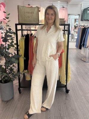 Zoom bild av Katja - Randig topp i viskos & lin - Beige