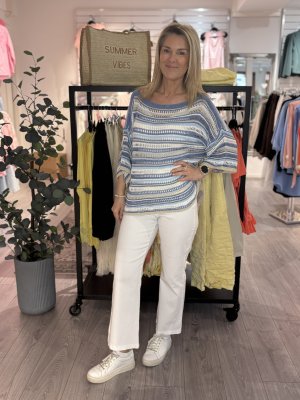 Zoom bild av Ylva - Magiska byxor bootcut - Vit