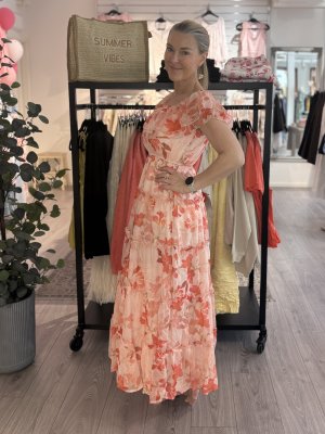 Zoom bild av Jana - Off shoulder klännnig