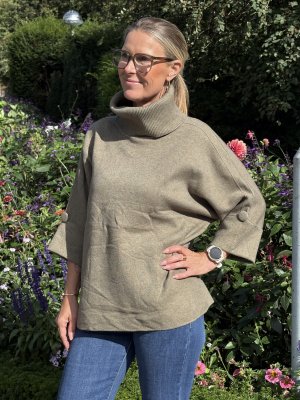 Zoom bild av Emma - Stickad polo - Khaki - One Size