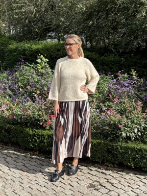 Zoom bild av Kamilla - Plisserad kjol med print - Brun - One Size