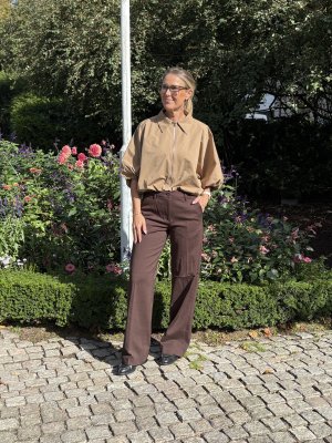 Zoom bild av Nelly - Jacka med puffärm- Sand
