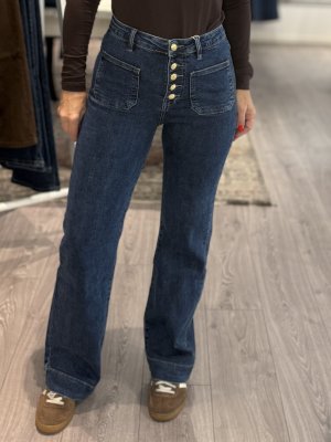 Zoom bild av Dana - Jeans wideleg med guldknappar 