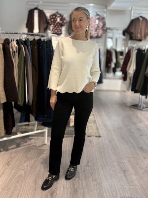 Zoom bild av Pamela - Jeans straight - Svart