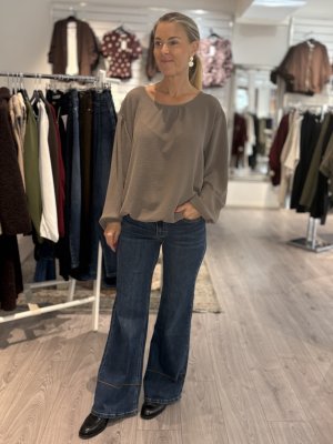 Zoom bild av Polly - Blus med ballongärm - Taupe - One Size
