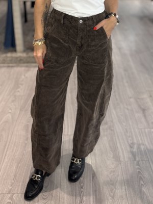 Zoom bild av Olivia - Barellbyxa Manchester - Brun