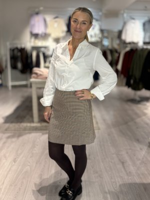 Zoom bild av Nelly - Rutig kort kjol - Sand