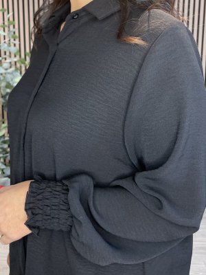 Zoom bild av Lina - Blus med smock i ärmslut - Svart - One Size