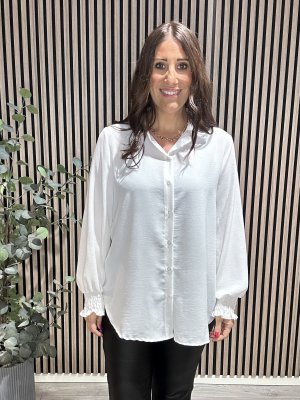 Zoom bild av Lina - Blus med smock i ärmslut - Vit - One Size