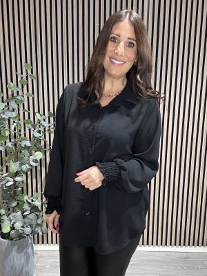 Zoom bild av Lina - Blus med smock i ärmslut - Svart - One Size