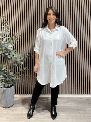 Zoom bild av Anette - Långskjorta - Vit - One Size