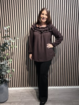 Anja - Blus off shoulder - Brun