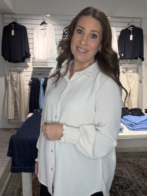 Zoom bild av Lina - Blus med smock ärmslut - Beige - One Size