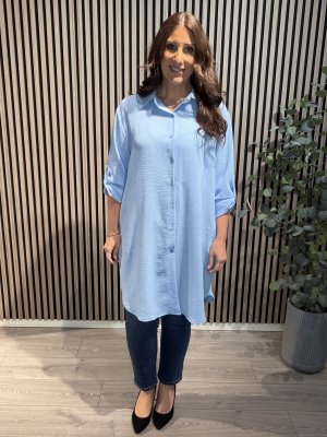 Zoom bild av Anette Långskjorta - Ljusblå - One Size