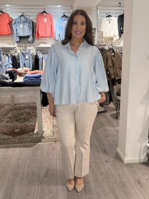 Zoom bild av Ariana - Blus med ballongärm - Ljusblå - One Size